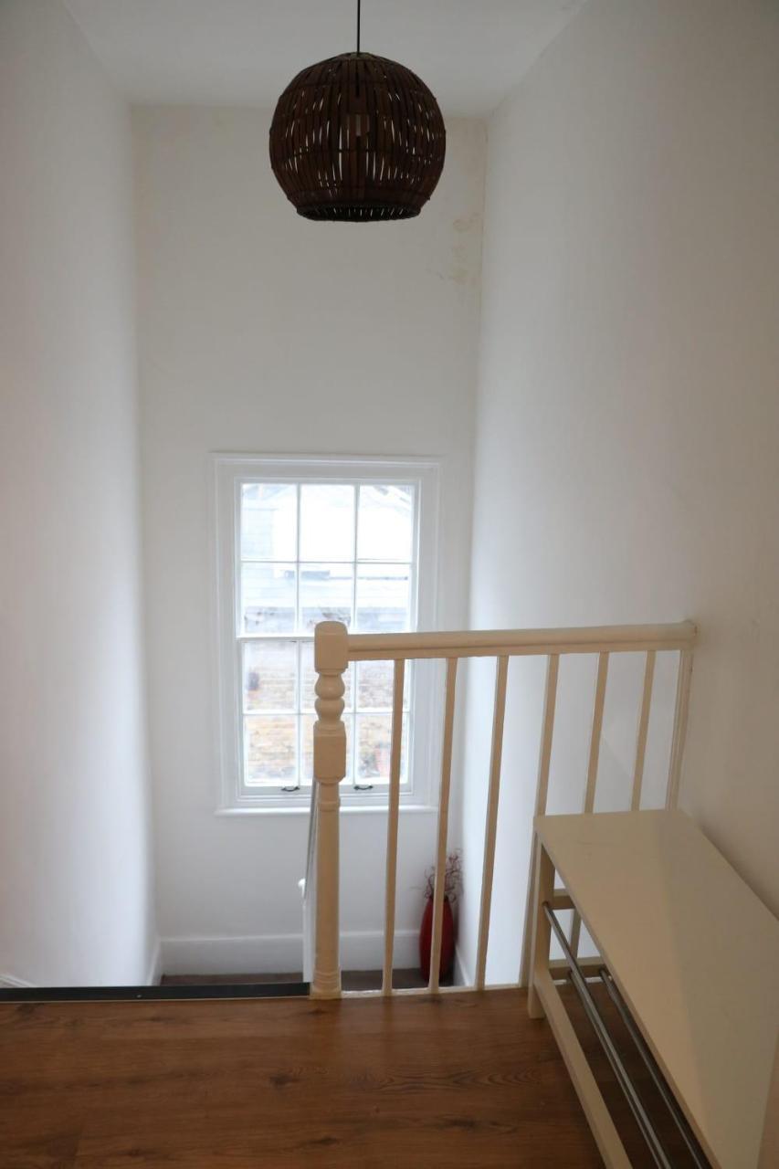 Appartement Victoria Style Flat Near Victoria Station à Londres Extérieur photo